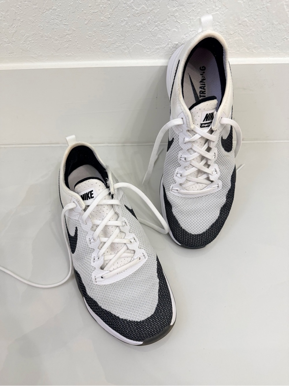 Nike Air Zoom TR Dynamic Black/White Women’s Size 8.5